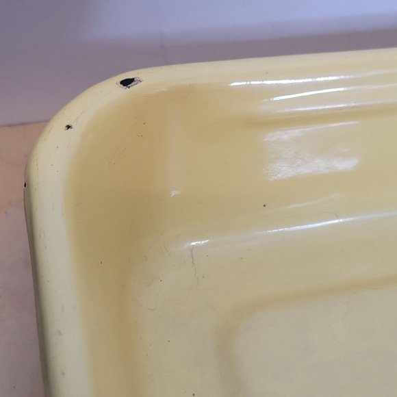 Vintage Yellow Enamel Coated Pan 16.5 x 10 x 2.5 Inches Has Chips - Picture 4 of 14